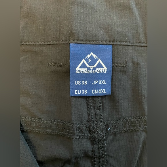 Outdoor Sports Mens shorts, size 36 - Picture 3 of 3